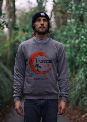 Triocean-Surf-Sweatshirt-Circle-Logo-Lifestyle