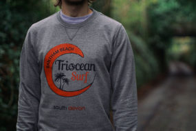 Triocean-Surf-Sweatshirt-Circle-Logo-Lifestyle-3