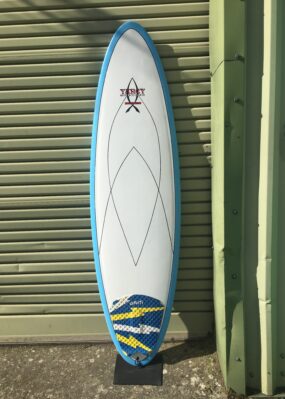 Secondhand surfboard Yancy deck