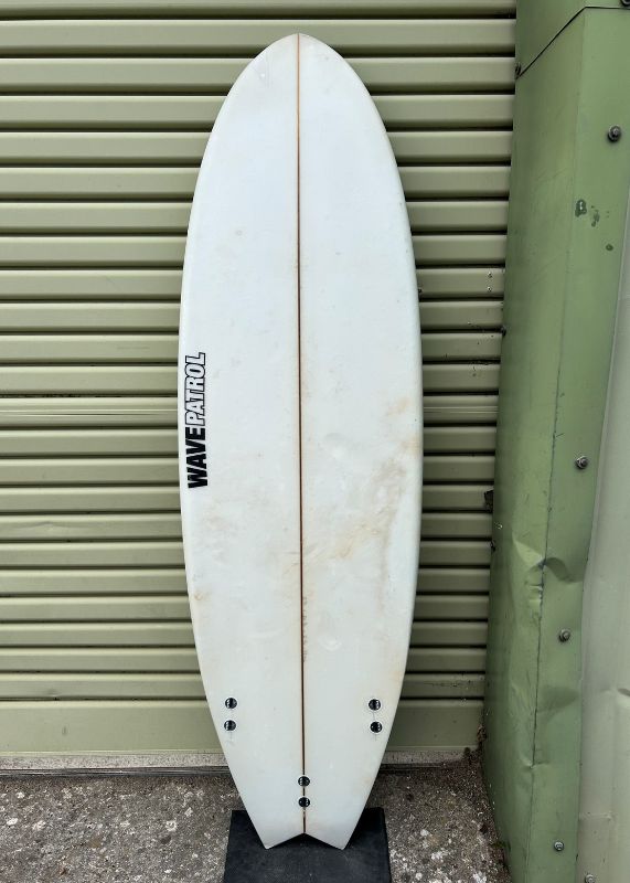 Wave Patrol 5'7" Secondhand surfboard bottom