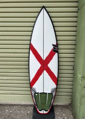 Luke Young Dynamo 5'10 secondhand surfboard deck