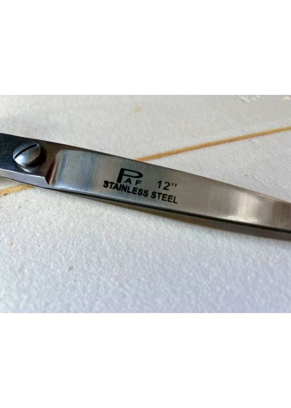 Glass-Cutting Scissors detail